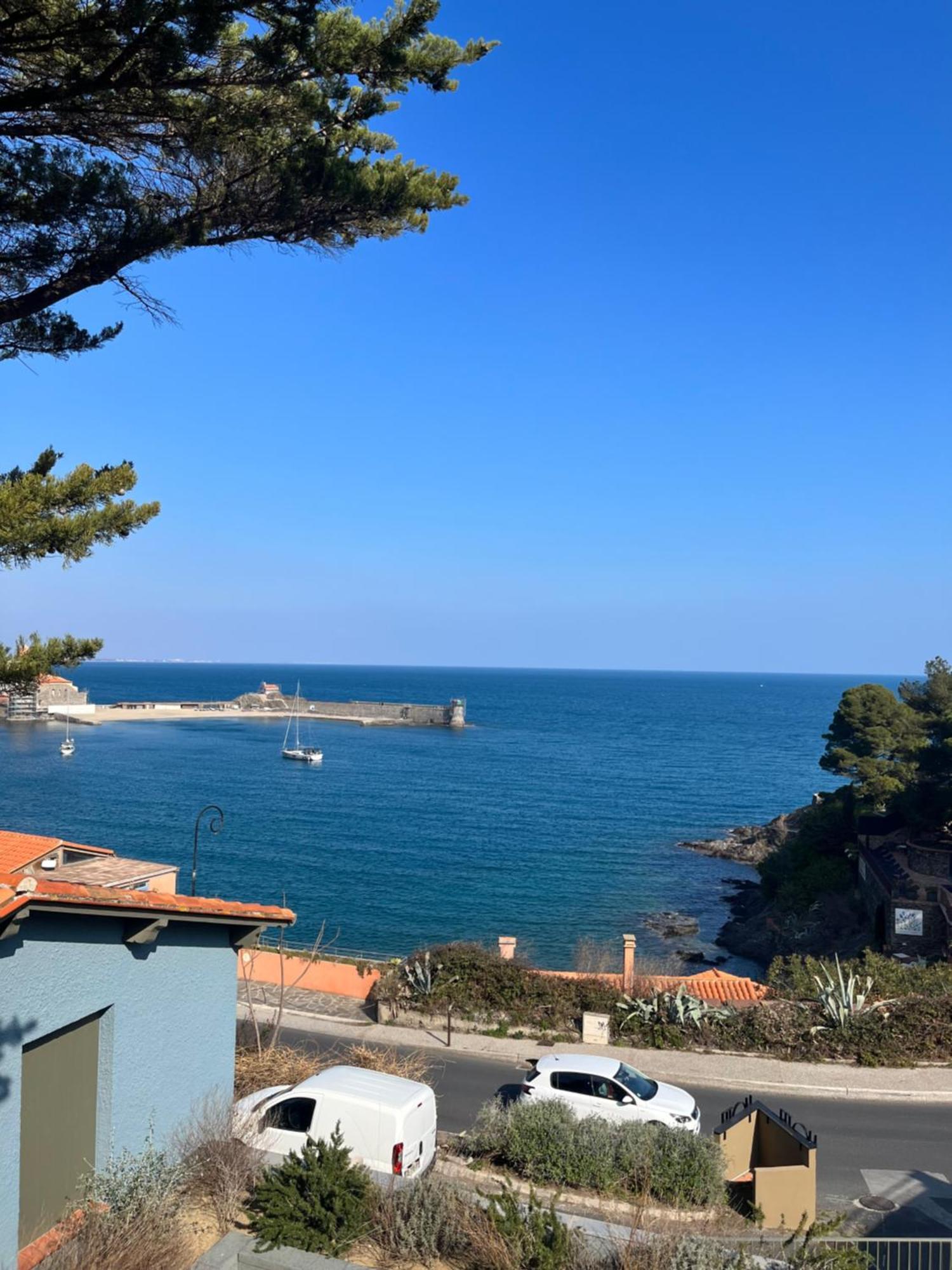 Hotel Le Bon Port กูลิอูร์ ภายนอก รูปภาพ